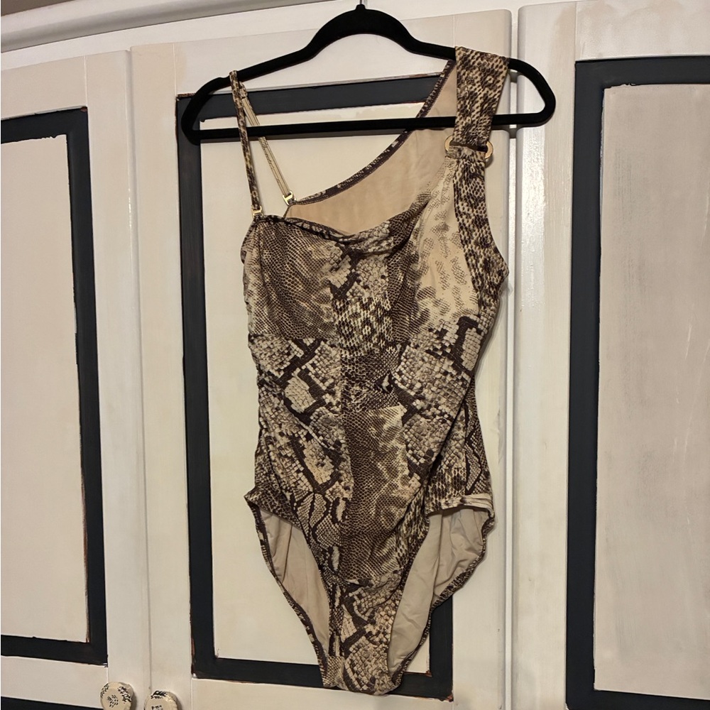 Michael Kors One Piece Swimsuit (One Shoulder w/ Removable Strap)